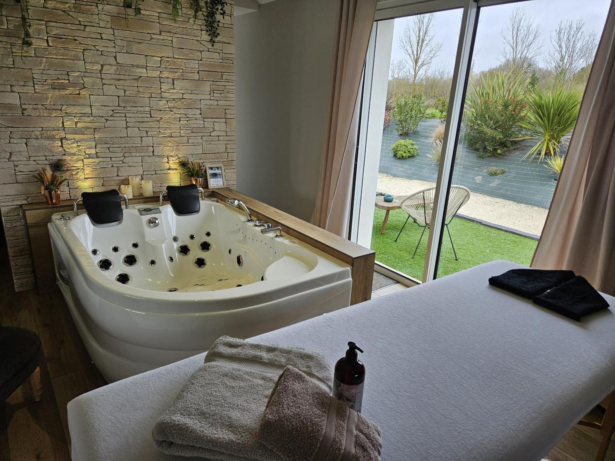L'Essentiel - Love 5 Etoiles Talmont-Saint-Hilaire ภายนอก รูปภาพ